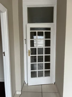 Grassy Park 2 bedroom house