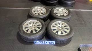 Land Rover original 18” mags & tyres