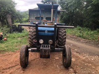 Ford 4610 4x2 Tractor