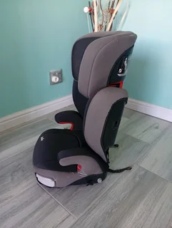 Joie Trillo booster seat