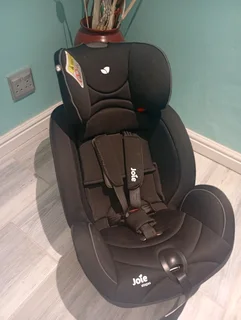 Black Joie Stages carseat 0-25kg
