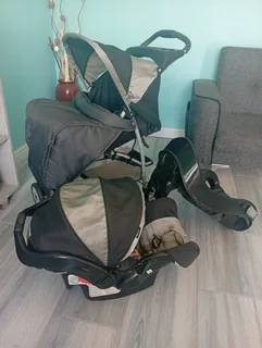 Graco 4-piece travel system