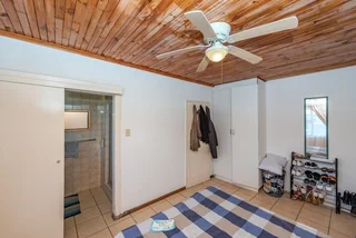 2 Bedroom house with 1 room available to rent. 2 Separate bathrooms, kitchen and lounge to share.