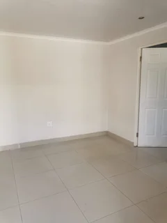 Bachelor flat to rent in Delft Suburban