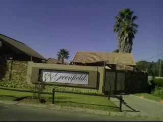 Townhouse To let: Edenglen, Edenvale 3 bed 2 bath