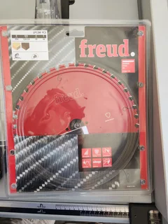 Metabo TS254M table saw with accessories