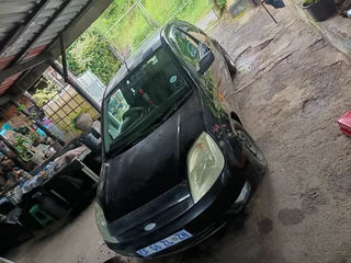 2005 Ford Fiesta Hatchback