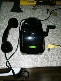 Vintage crank phone