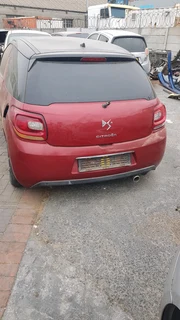 2011 Citroen DS3 Automatic breaking up for spares:Engine,doors ,mirrors, bonnet ,carburetor etc