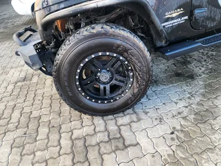 2016 Sahara wrangler unlimited 3.6l Automatic l