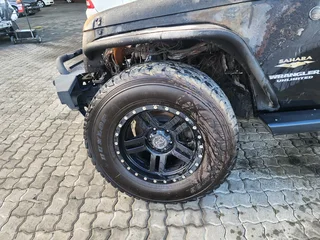 2016 Sahara wrangler unlimited 3.6l Automatic l