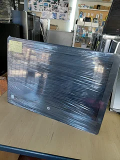 Hp all in one core i3  R2600