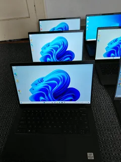 Dell 7400 core i7 8gen R4700 touch screen