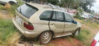Bmw E53 X5 4.4 Stripping For Spares
