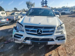 Mercedes benz GL 642 engine stripping for spares