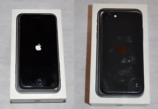 Apple iPhone SE 128GB Black 3rd Gen (2022) with Original Box