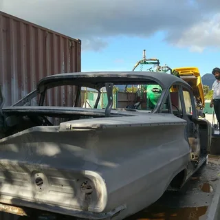 Wet Blasting and Vapor Blasting Services – Gentle on Surfaces, Tough on Dirt!