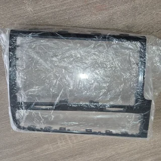 VW Golf MK7 8-Inch Screen And Frame R5000