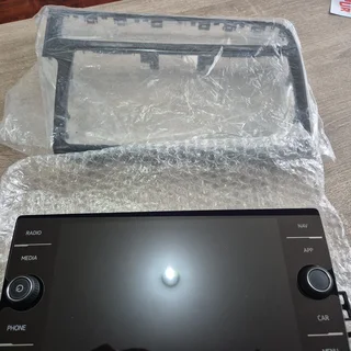 VW Golf MK7 8-Inch Screen And Frame R5000