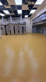 Industŕial epoxy floor installatìons