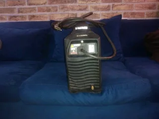 UNIARC inverter welding machine for sale R4.500 including havy duty arc cables price neg R4.500