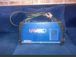 Uniarc Inverter Welding Machine For Sale Including Havy Duty Arc Cables In Exellent Condition.