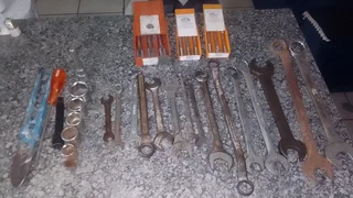 Selling spanners R450 neg located in lotus river