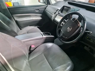 TOYOTA PRIUS HYBRID 1.5 CVT AUTOMATIC in great condition , service history with agents,