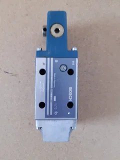 Bosch - Rexroth  single spool hydraulic control valve .  No question reliability .
