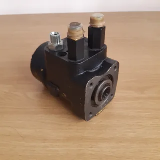 Danfoss steering unit (orbitrol). Free explanation on installation (on request).