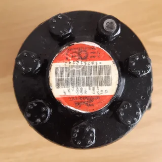 Danfoss steering unit (orbitrol). Free explanation on installation (on request).