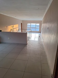 Emmarentia six bedroom house to rent