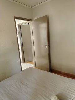 Room available in a 2 bedroom flat