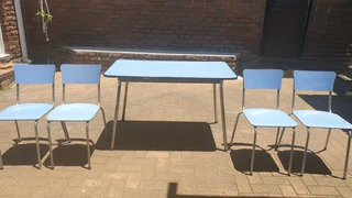 Table and chairs set