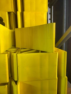 CORNER PLATES , STRAPS , RATCHETS, SATURNS, CARGO NETS , TARPAULINS ETC