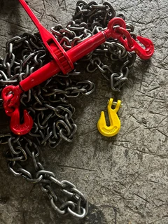 CORNER PLATES , STRAPS , RATCHETS, SATURNS, CARGO NETS , TARPAULINS ETC