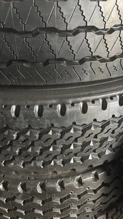 NEW RETREADS 315/80R22,5 TYRES