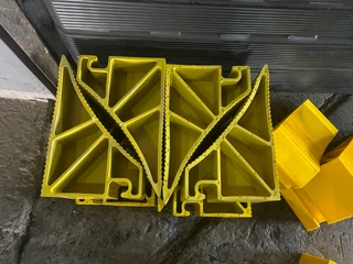 TARPAULINS , CARGO NETS , STRAPS, RATCHETS, SATURNS, CHAINS , CORNER PLATES, STOP BLOCKS ETC