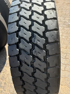 12R22,5 , 11R22,5 , 315/80R22,5 &amp; 385 Supersingles TRUCK N TRA