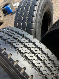 12R22,5 , 11R22,5 , 315/80R22,5 &amp; 385 Supersingles TRUCK N TRA