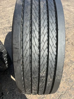 12r22,5 ,11r22,5 , 315/80r22,5 Truck N Trailer Tyres
