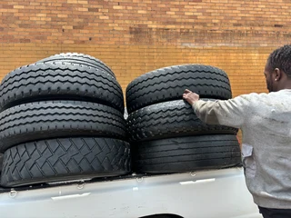 TRUCK N TRAILER TYRES 12R22,5 , 11R22,5 , 315 &amp; Supersingles