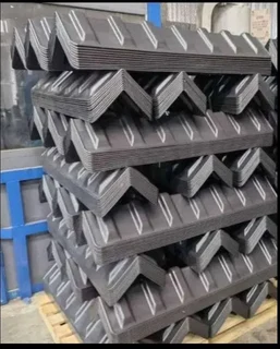 CCORNER PLATES, STRAPS, RATCHETS, CARGO NETS , TARPAULINS, FIRE EXTINGUISHERS, STOP BLOCKS , CHAINS