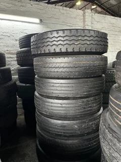 11r22.5 ,12r22,5 ,315/80r22,5 & 385 Supersingles Tyres Tyres Tyres