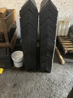 Corner Plates, Straps, Ratchets, Chains, Saturns, Stop Blocks, Tarpaulins, Cargo Nets Etc