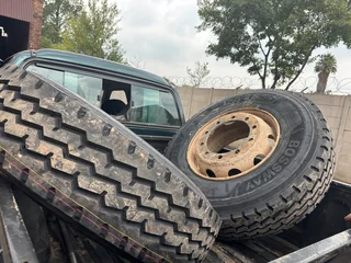 Truck &amp; Trailer Tyres 315/80r22.5