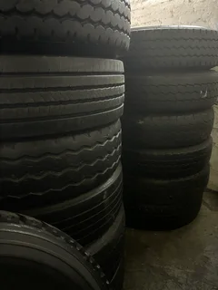 12R22.5 ,315/80R22,5 ,385supersingles &amp; 11R22.5 TRUCK N TRAILER TYRES