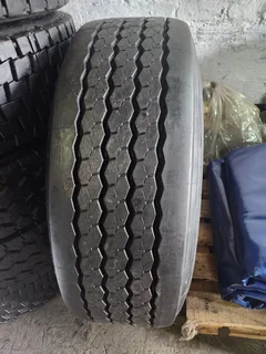 12R22,5 , 11R22,5 , 275/70R22,5 &amp; 385 Supersingles TRUCK N TRA