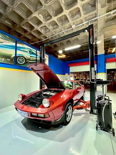 2 post car hoists/lifts - Snaptech Stealth (base-free) and Snaptech Raptor (with base) - Nationwide