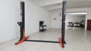 Base free or with base 2 post lifts - 4 ton capacity - Snaptech Stealth/Raptor - best price offer